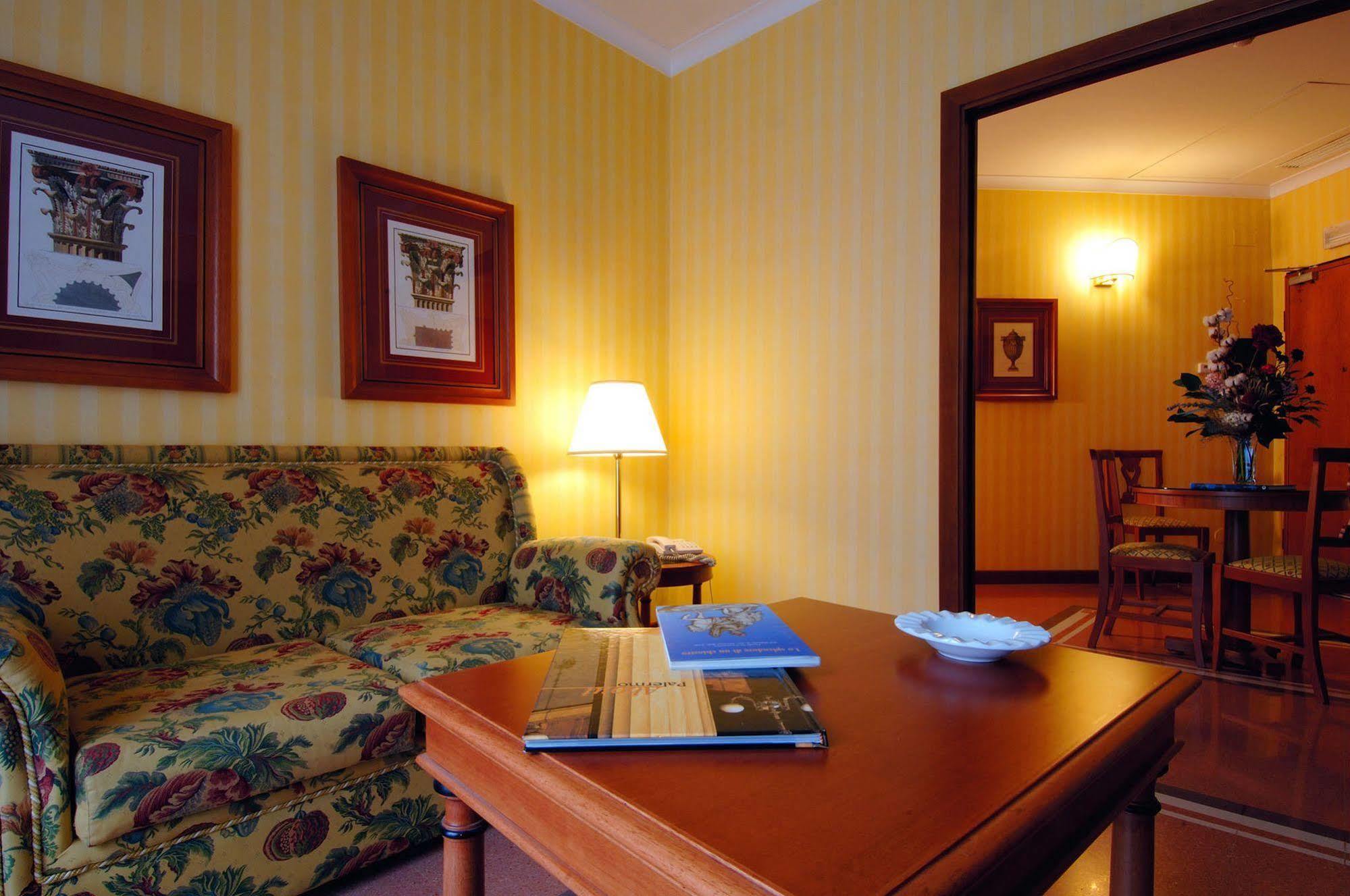 Hotel Residenza D'Aragona à Palerme Extérieur photo