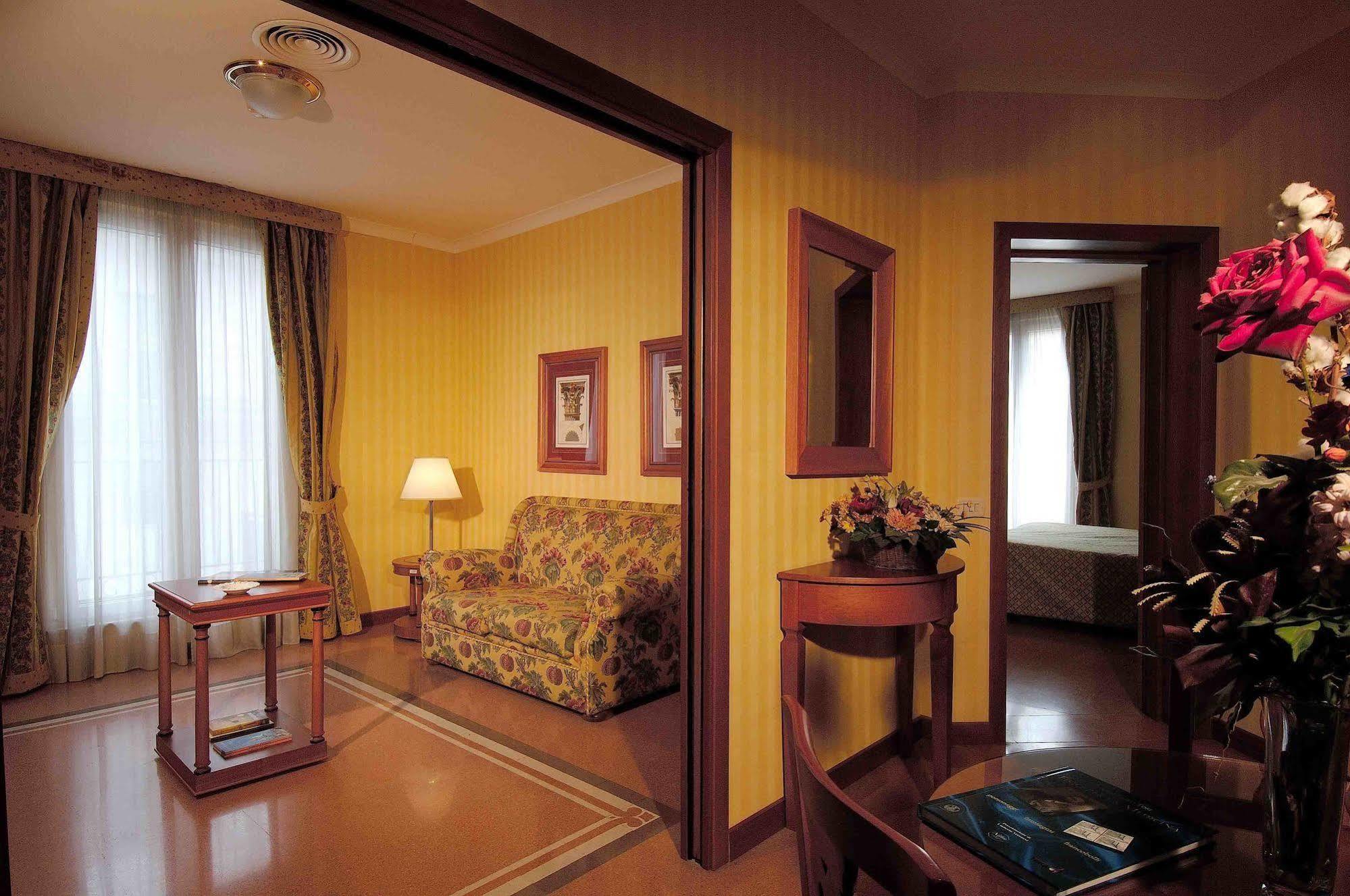 Hotel Residenza D'Aragona à Palerme Extérieur photo