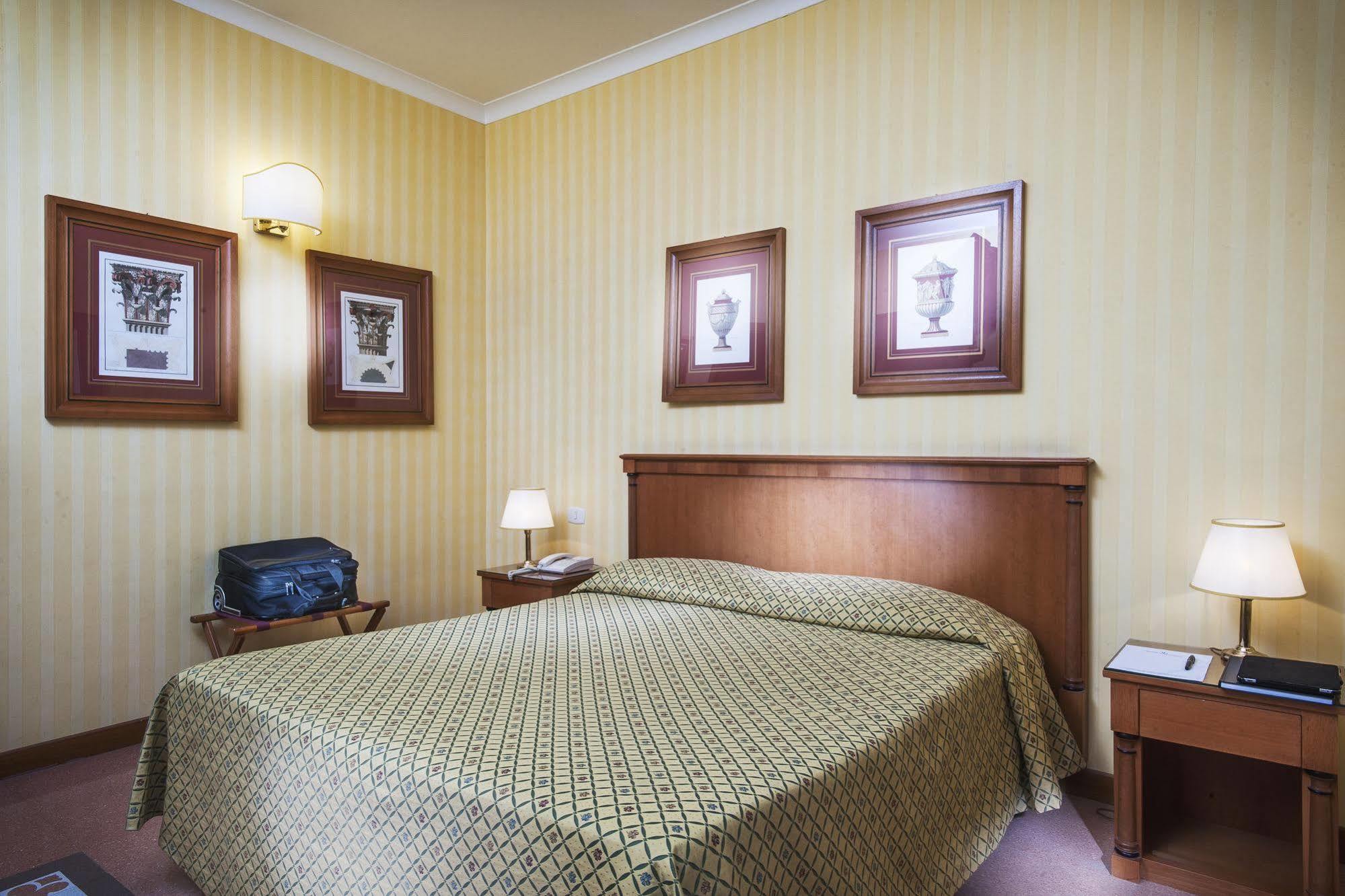 Hotel Residenza D'Aragona à Palerme Extérieur photo