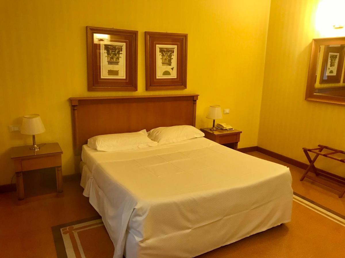 Hotel Residenza D'Aragona à Palerme Extérieur photo